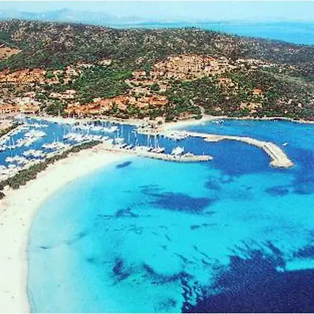 Villetta Indipendente Fronte Spiaggia Budoni